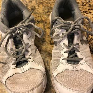 Under armor woman’s size 11.5 tennis shoes